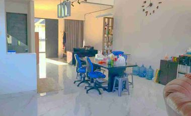 JUAL CEPAT Rumah Luas Minimalis 3 Lantai di Jl.Cipaku Indah, Bandung