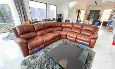 JUAL CEPAT Rumah Luas Minimalis 3 Lantai di Jl.Cipaku Indah, Bandung