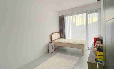 JUAL CEPAT Rumah Luas Minimalis 3 Lantai di Jl.Cipaku Indah, Bandung