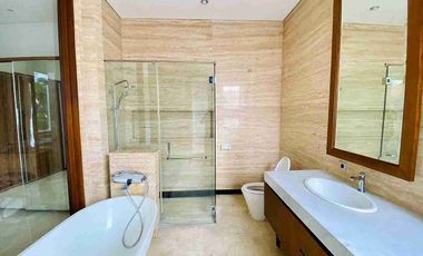 Sewa Rumah Townhouse Modern di Cilandak 4 Kar Tidur Semi Furnished