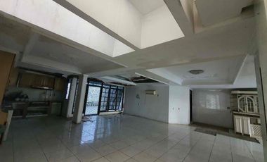 Dijual Rumah Tua di Muara Karang
