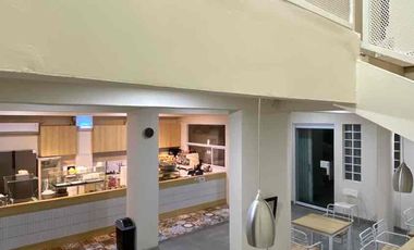 Disewakan mini building/ ruko 3 lantai ex kafe siap pakai di Utan Kayu Matraman Jakarta timur