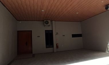 Rumah dijual Murah 2Lantai, Utan Kayu, Jakarta Timur dekat Golf Rawamangun