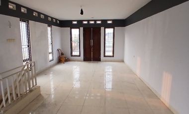 Sewa Rumah Baru 3 Lantai Duri Kosambi Uk 5x15 Jakarta