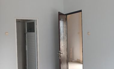 Sewa Rumah Baru 3 Lantai Duri Kosambi Uk 5x15 Jakarta
