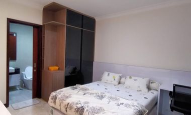 Rp. 13 jt / bln, Apartemen Permata Hijau Suite, 2 BR , Full Furnished, Siap Huni