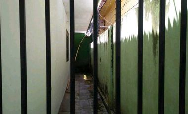 DIJUAL RUMAH USAHA JALAN PENATARAN 26 A BANYUWANGI KOTA RON.Z001