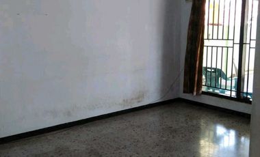 DIJUAL RUMAH USAHA JALAN PENATARAN 26 A BANYUWANGI KOTA RON.Z001