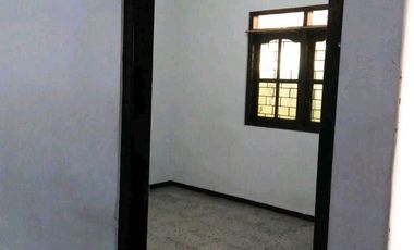 DIJUAL RUMAH USAHA JALAN PENATARAN 26 A BANYUWANGI KOTA RON.Z001