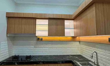 Rumah Mewah Baru Gress Siap Huni di dekat Manahan Solo Kota