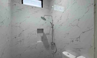 Rumah Mewah Baru Gress Siap Huni di dekat Manahan Solo Kota