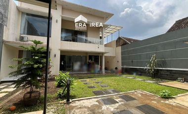 DIJUAL RUMAH MEWAH DI SOLO KADIPIRO DEKAT TAMAN JAYA WIJAYA