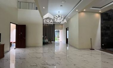 DIJUAL RUMAH MEWAH DI SOLO KADIPIRO DEKAT TAMAN JAYA WIJAYA