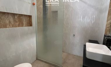 DIJUAL RUMAH MEWAH DI SOLO KADIPIRO DEKAT TAMAN JAYA WIJAYA