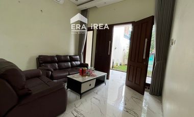 DIJUAL RUMAH MEWAH DI SOLO KADIPIRO DEKAT TAMAN JAYA WIJAYA