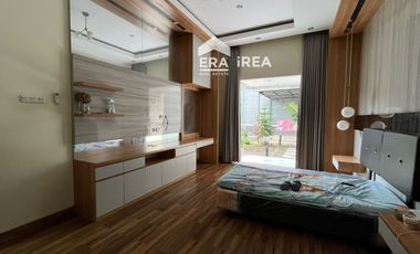 DIJUAL RUMAH MEWAH DI SOLO KADIPIRO DEKAT TAMAN JAYA WIJAYA