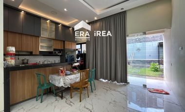 DIJUAL RUMAH MEWAH DI SOLO KADIPIRO DEKAT TAMAN JAYA WIJAYA