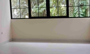 Dijual Rumah Baru 4 lantai siap huni di tanjung duren jakarta barat