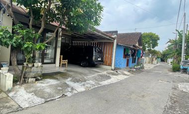 Dijual rumah di nitikan sorosutan yogyakarta dekat taman siswa