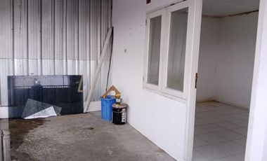 Rumah Meruya Selatan Perumahan Walikota Jakarta Barat Lt 142 m2, SHM