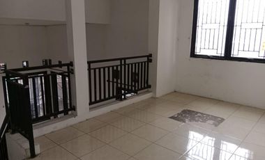 Rumah Meruya Selatan Perumahan Walikota Jakarta Barat Lt 142 m2, SHM