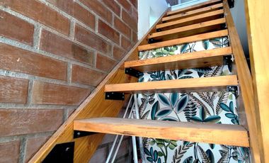 Se Arrienda Casa de 2 Pisos en Peñalolén. 3D.1B.