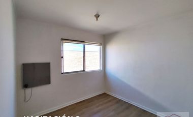 Se Arrienda Casa de 2 Pisos en Peñalolén. 3D.1B.