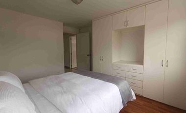 SE RENTA HERMOSO DEPARTAMENTO AMOBLADO (Sector La Floresta)