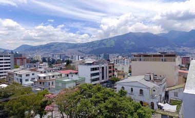 SE RENTA HERMOSO DEPARTAMENTO AMOBLADO (Sector La Floresta)