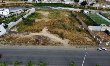 Venta de Terreno Comercial en Manta