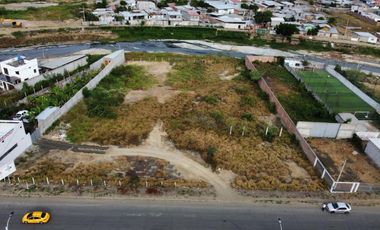 Venta de Terreno Comercial en Manta