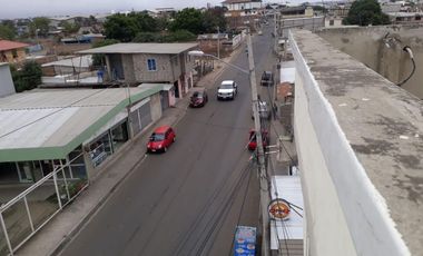 Venta de Edificio Comercial en Manta La Pradera