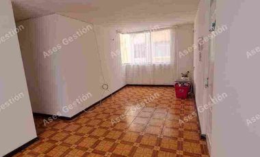 Arriendo Departamento con accesos por  Calles Iquique/Bellavista, 3er piso sin estacionamiento