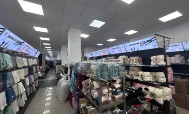 Local Comercial Y Bodega En Bascuñan Guerrero - Santiago