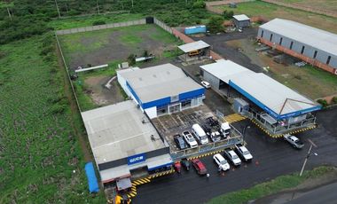 local comercial y galpones de venta en montecristi