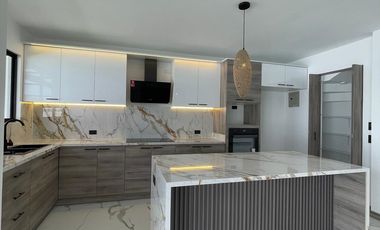 Casa de arriendo de 3 dormitorios en Tumbaco por estrenar