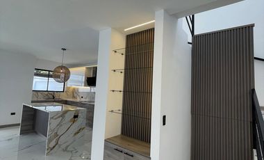 Casa de arriendo de 3 dormitorios en Tumbaco por estrenar