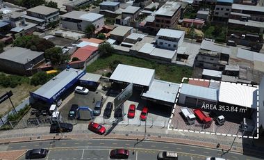 local comercial de venta con showroom en tarqui