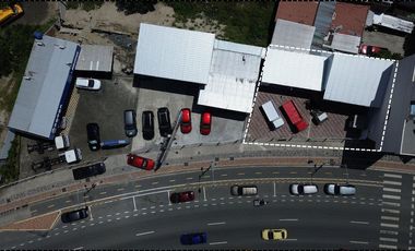 local comercial de venta con showroom en tarqui