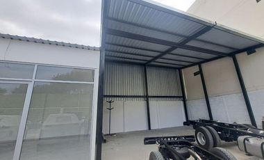 local comercial de venta con showroom en tarqui