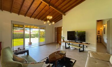 Casa Campestre en Renta - El Caimo