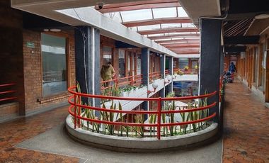 VENDO OFICINA CENTRO COMERCIAL 450 AÑOS TUNJA