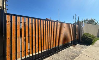 SE VENDE HERMOSA CASA EN QUILAMAPU