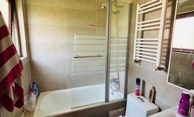 SE VENDE HERMOSA CASA EN QUILAMAPU