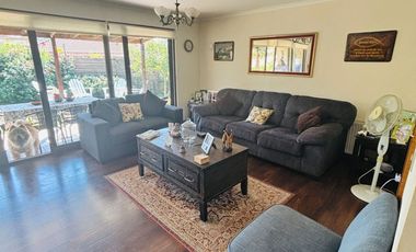 SE VENDE HERMOSA CASA EN QUILAMAPU