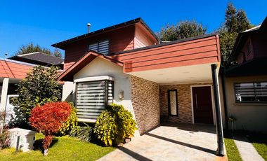 SE VENDE HERMOSA CASA EN CONDOMINIO NUEVA TOLEDO