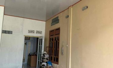 DIJUAL RUMAH + HALAMAN LUAS — MACAN KUMBANG, PALEMBANG