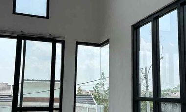 DIJUAL RUMAH 3 LANTAI FULL FURNISH — CITRA MAJA RAYA