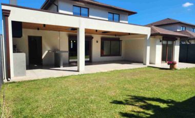 Maravillosa casa en Arriendo
