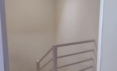 CASA EN VENTA - con LOCAL RENTADO - Los Olivos - $1,650,000